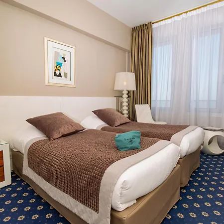 Aguado Hotel 3*